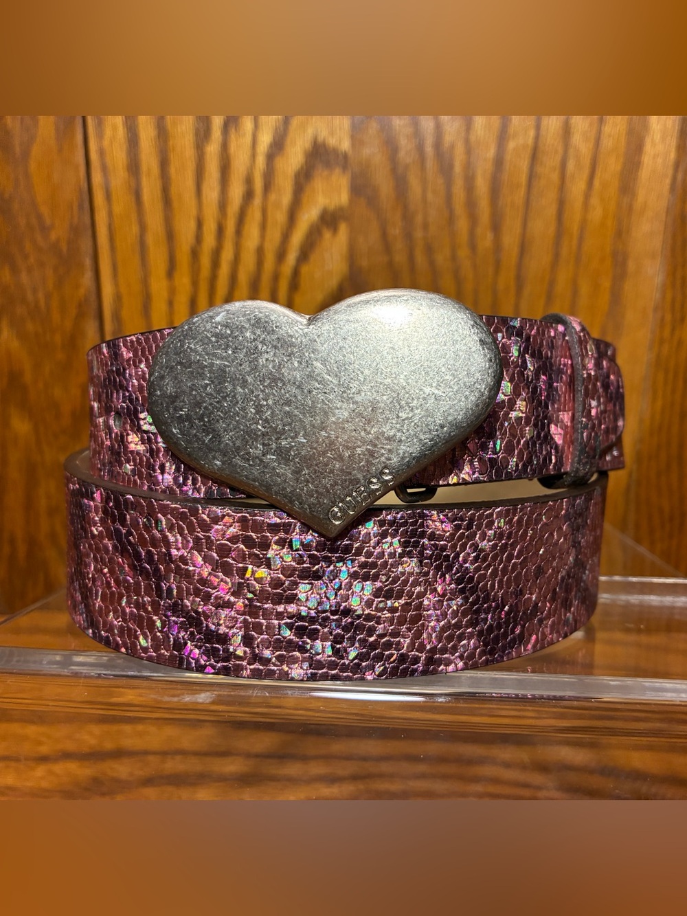 Y2K VTG Guess Heart Buckle Iridescent Metallic Snakeskin Belt Pink Silver Medium